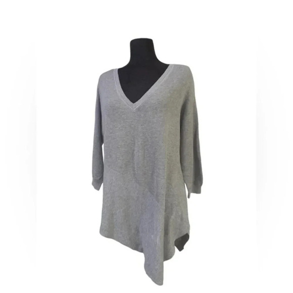 Lane Bryant V neck Gray Sweatshirt long sleeve Asymmetrical size 18/20 N… - Picture 1 of 7